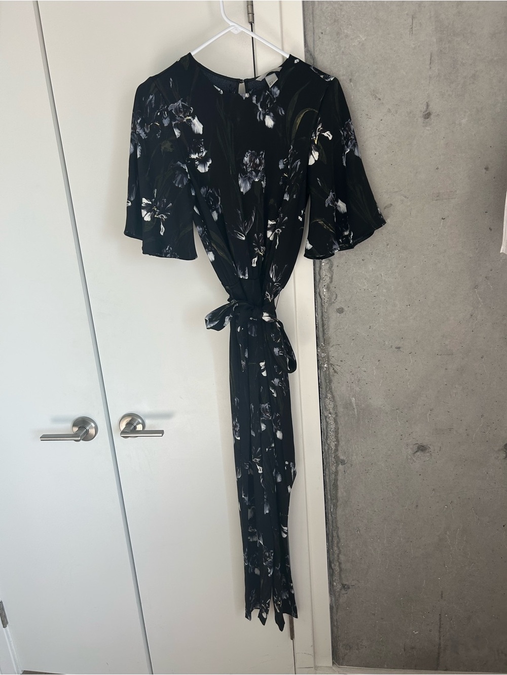 Black Floral Tie-Waist floral jumpsuit